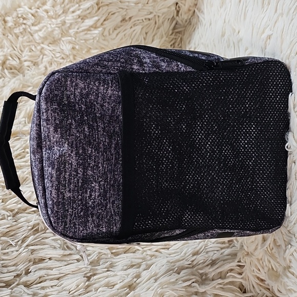 Adidas Santiago Lunch Bag - Picture 3 of 7